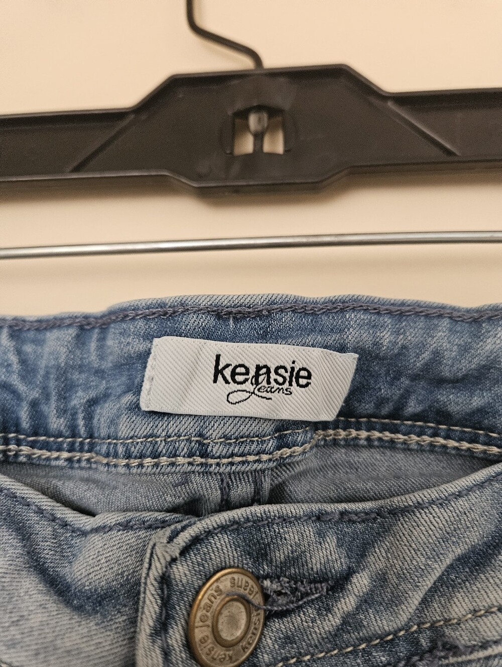 Kensie Women's Light Wash Distressed Denim Bermuda Shorts, Size 8 - Picture 3 of 5